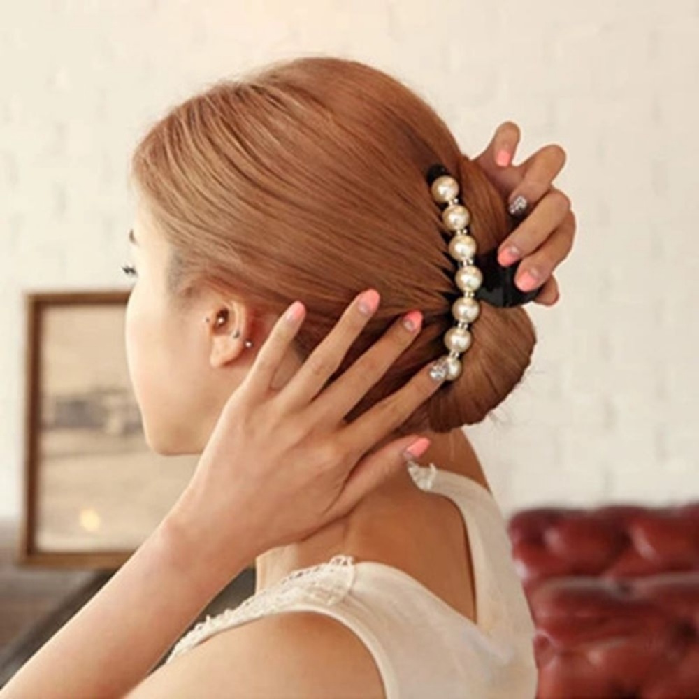 Crystal & Ivory Pearl Black Claw Hair Clip - Picture 2 of 8
